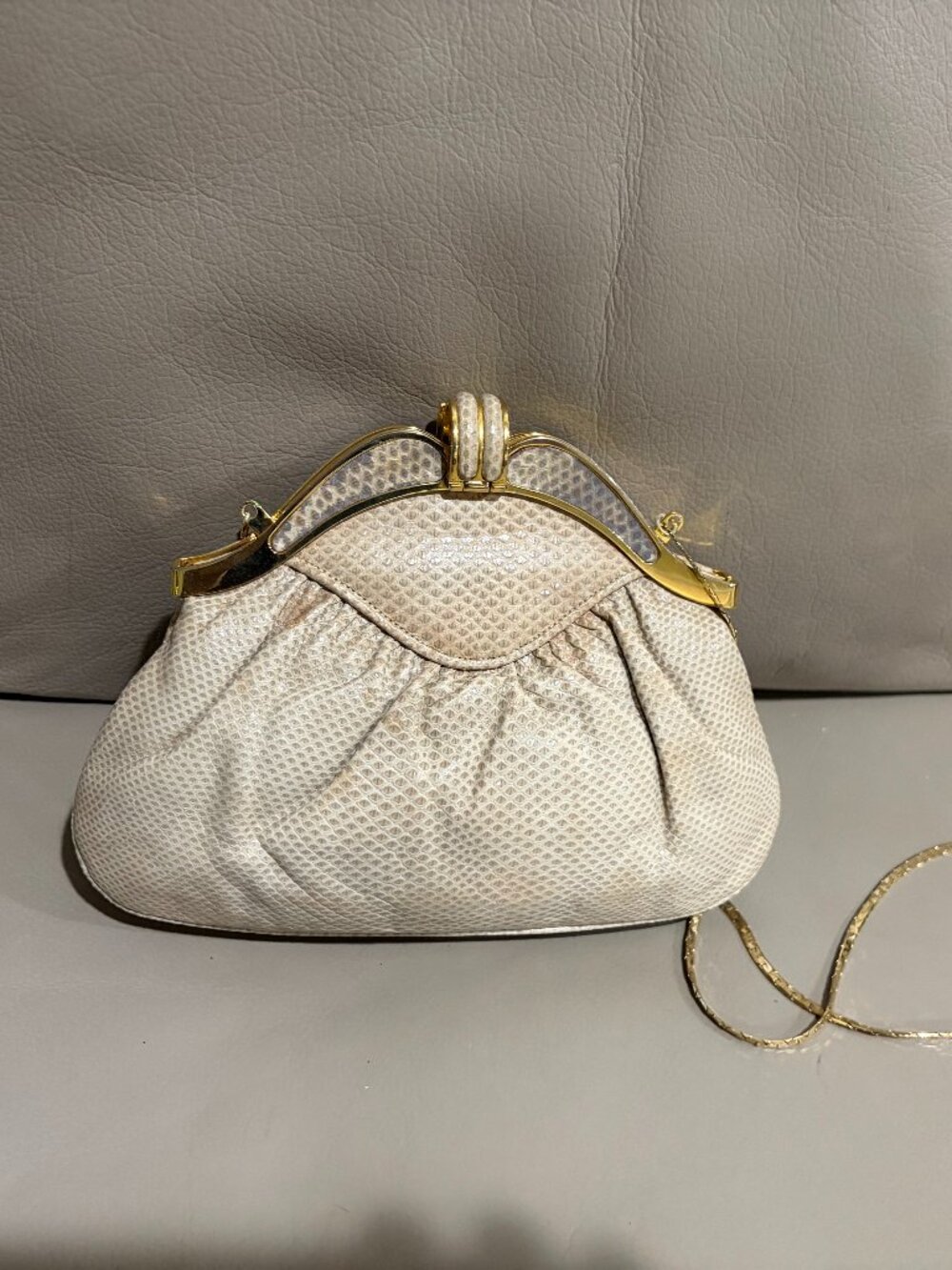 Vintage Finesse La Model Bag